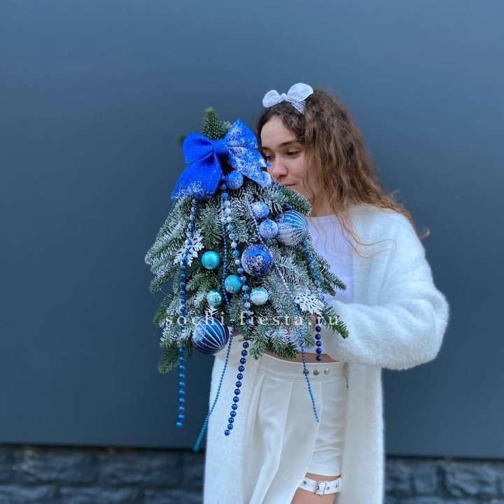 Новогодняя елочка "Блю" в Курске