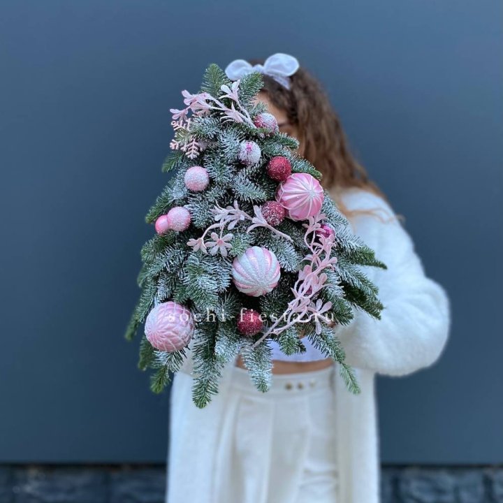 Новогодняя елочка "Розе" в Курске