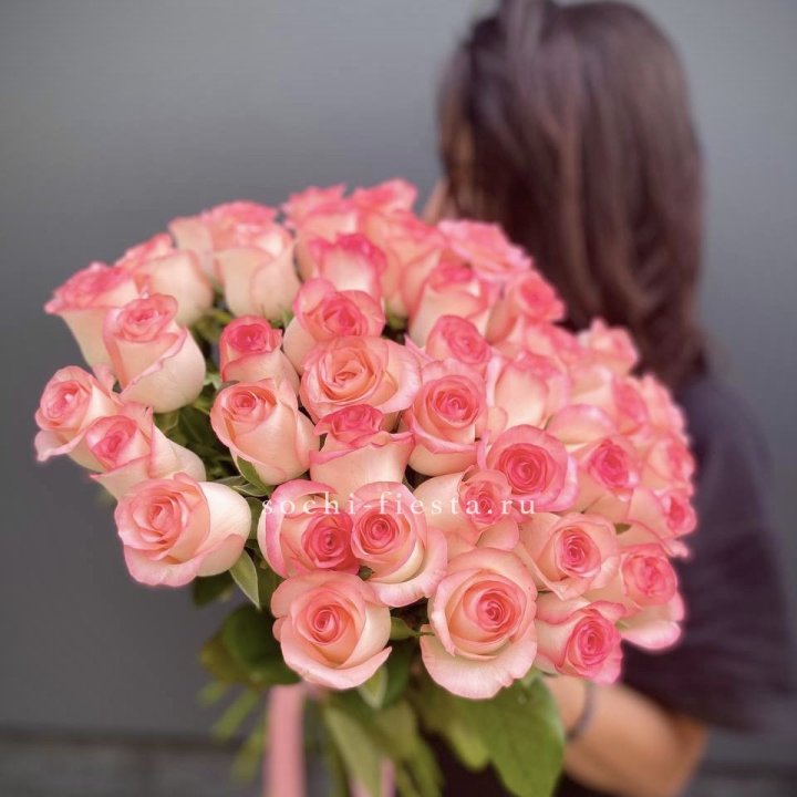 Охапка Роз Джумилия в Курске