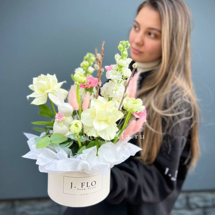 Цветочный бокс "Пасхальная композиция" в Курске