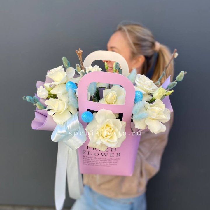Цветочная сумочка "Пасхальная композиция" в Курске