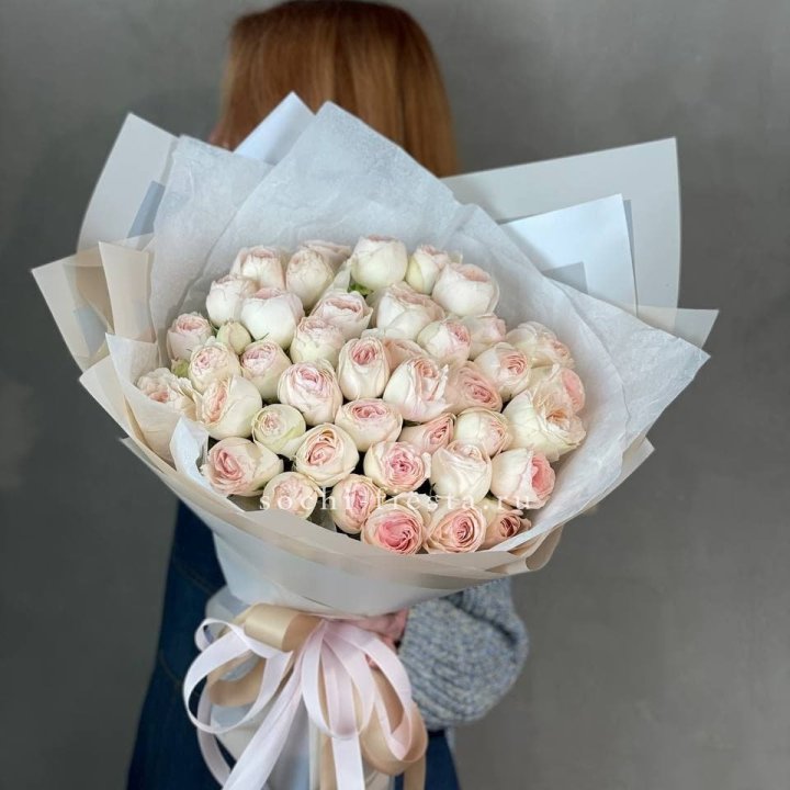 Букет пионовидных роз Пур лав в Курске