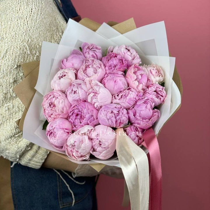 Букет из 21 пионов в Курске