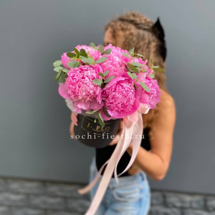 Дизайнерский цилиндр "Фломени" в Курске