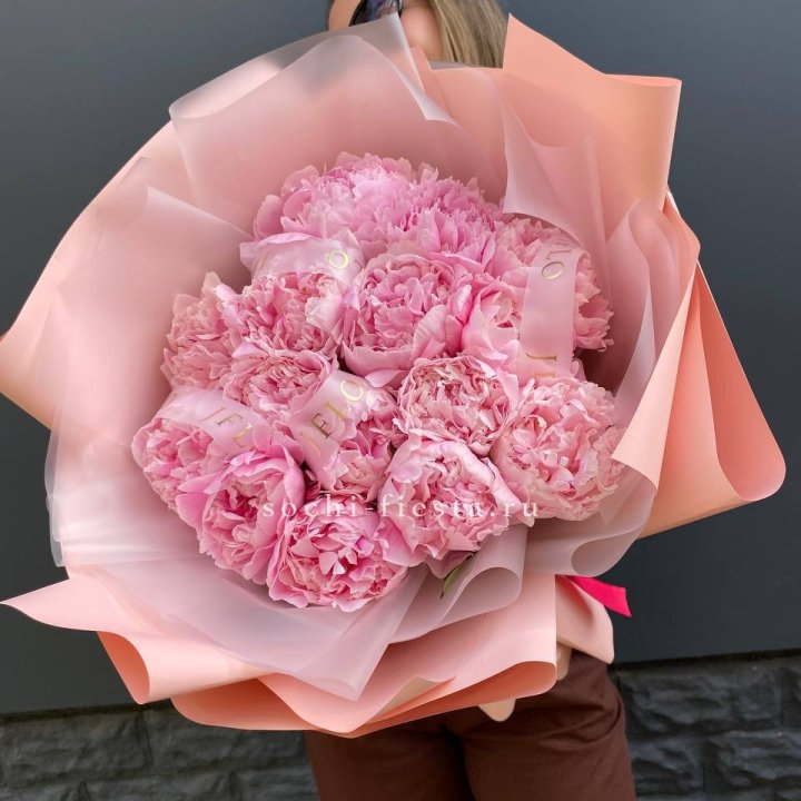 15 пионов "Монинг" в Курске