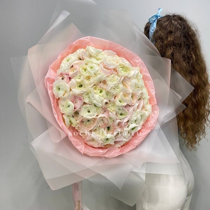 113 ранункулюсов  в Курске