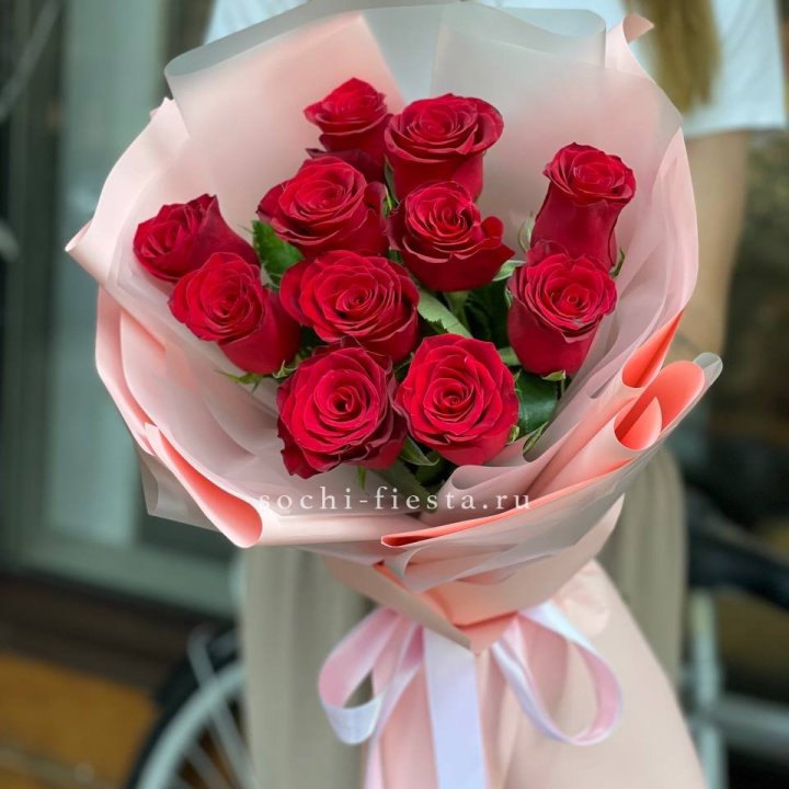 Букет красных роз "Мадам ред" в Курске