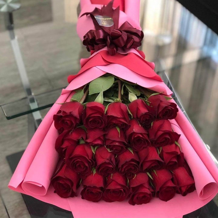 21 красная роза "Элеганс" в Курске
