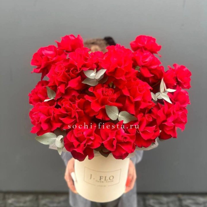 35 Французских роз в боксе в Курске