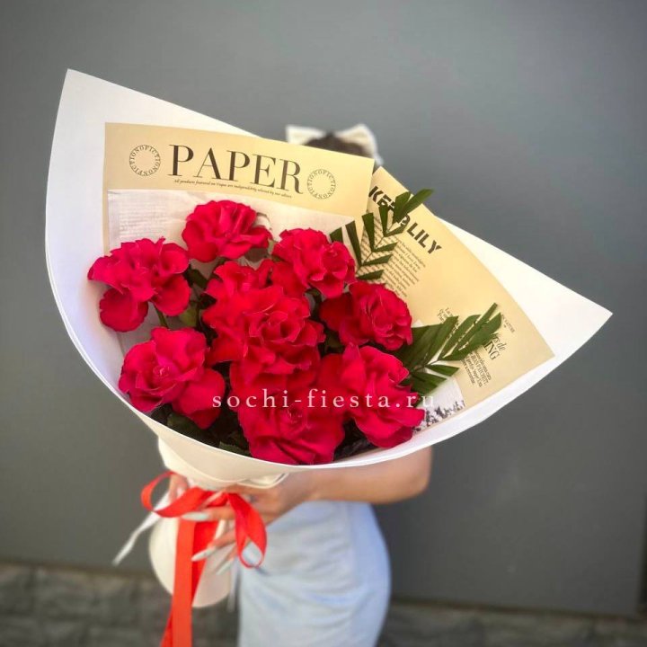 9 Красных французских роз Чико в Курске
