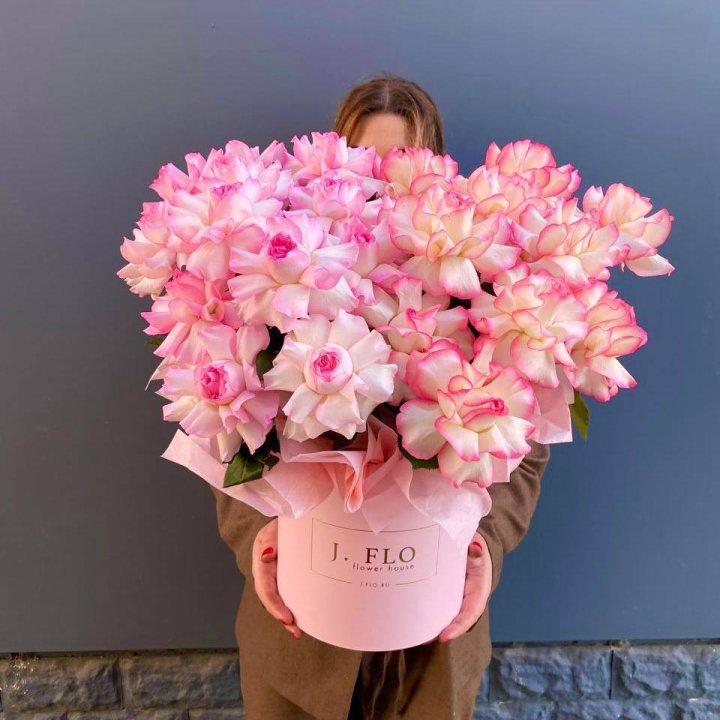 25 Французских роз микс в боксе в Курске