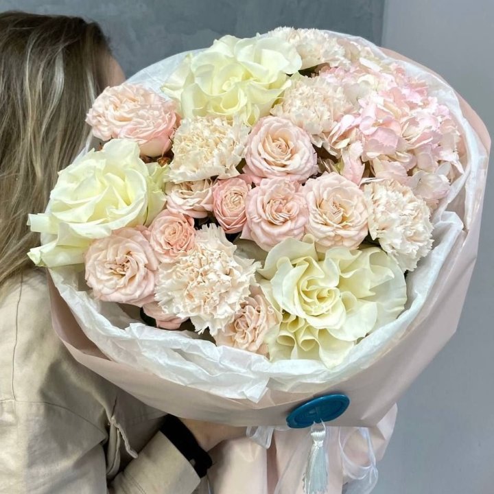 Дизайнерский букет "Джентел" в Курске