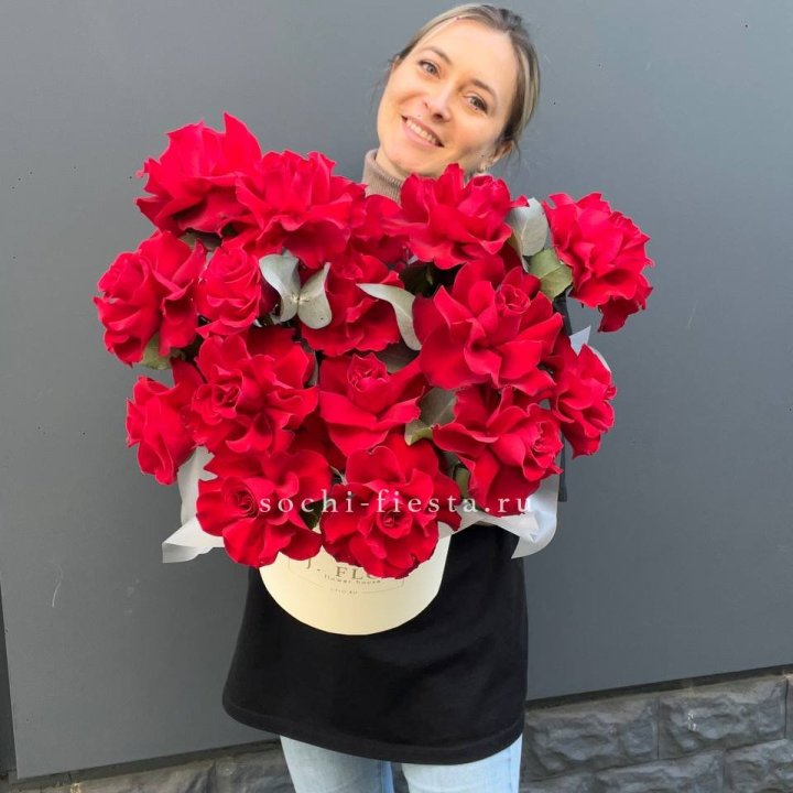 17 Французских роз в боксе в Курске