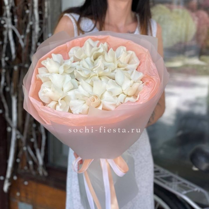 7 Белых французских роз в Курске