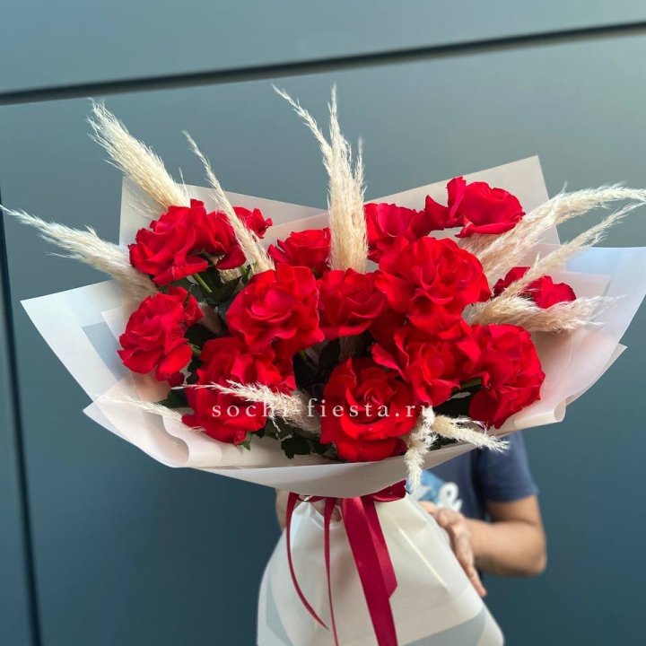 15 Красных французских розы в Курске