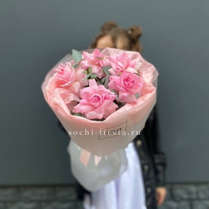 5 французских розовых роз  в Курске