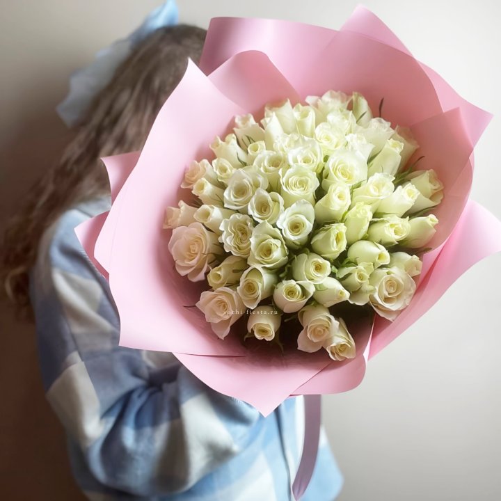 Букет из 51 белой розы (Кения) в Курске