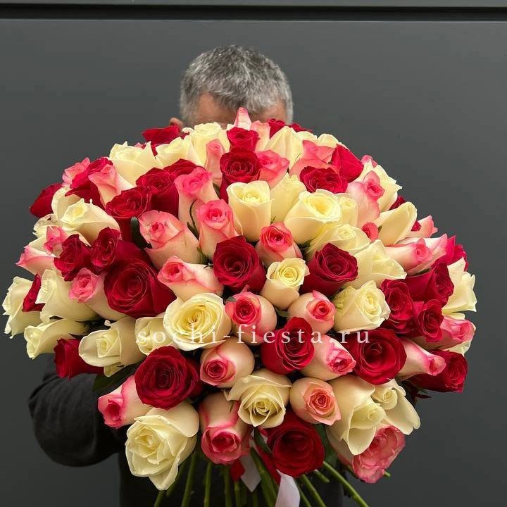 101 разноцветная роза "Джули" в Курске
