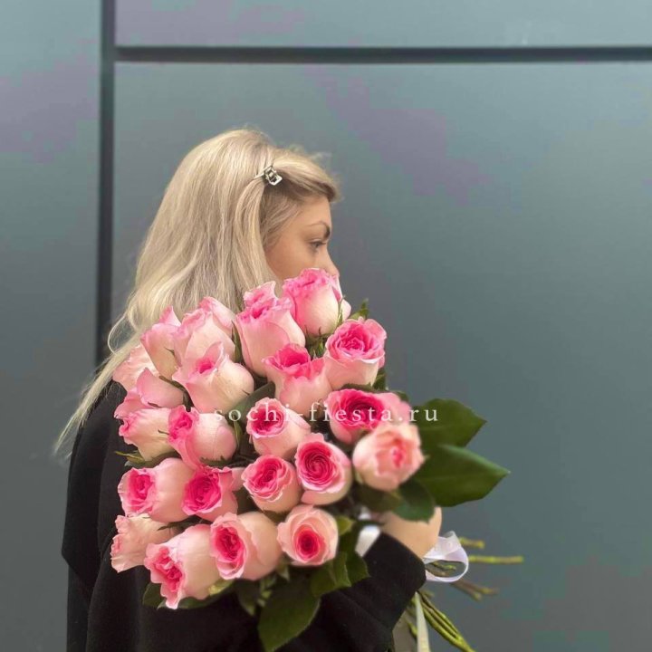  25 розовых роз в Курске