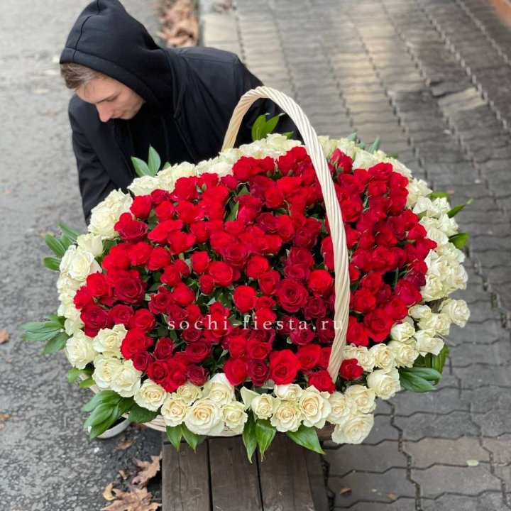 201  роза в корзине   в Курске
