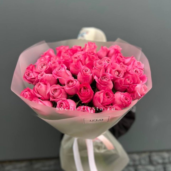 Роза малиновая в Курске