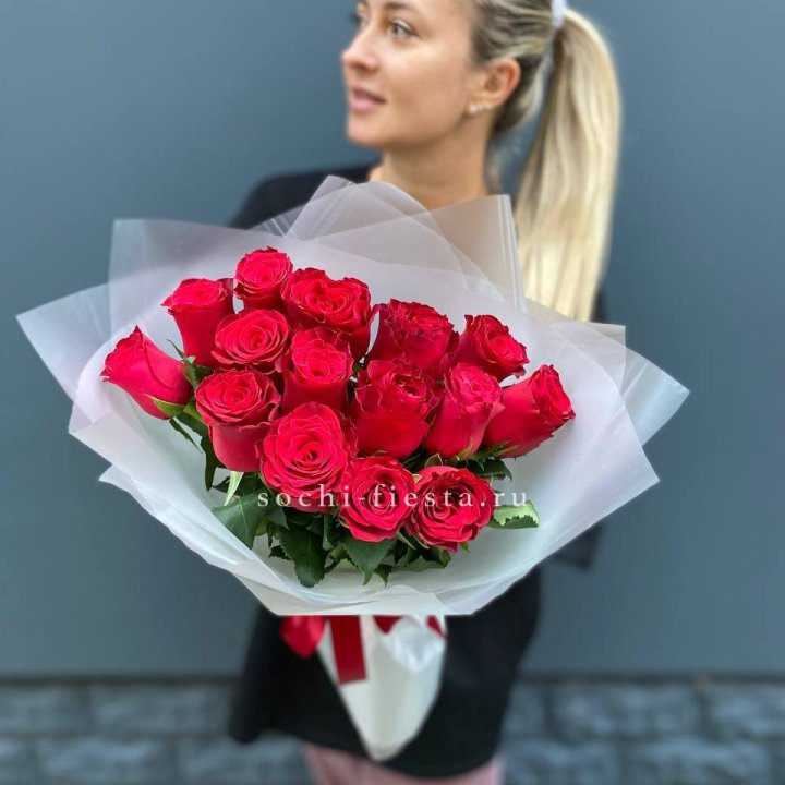 Букет из 15 красных роз  в Курске
