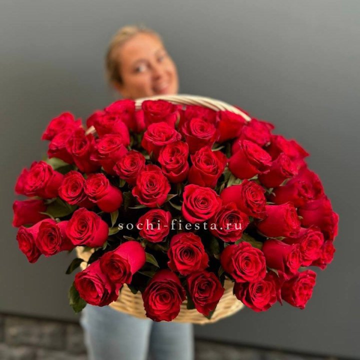 101 красная роза в корзине   в Курске