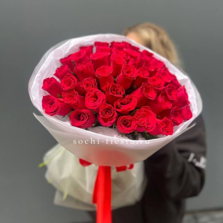 55 красных роз "Амелия" в Курске