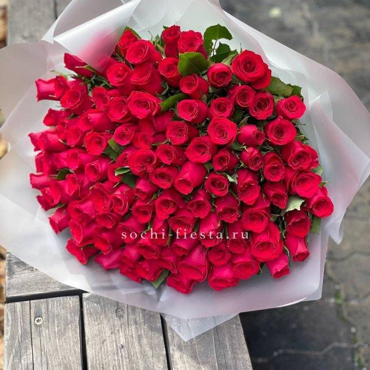 101 красная роза Лолита в Курске