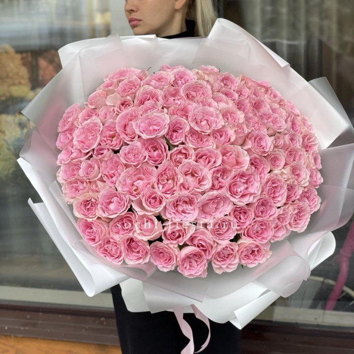 101 нежно-розовая роза в Курске