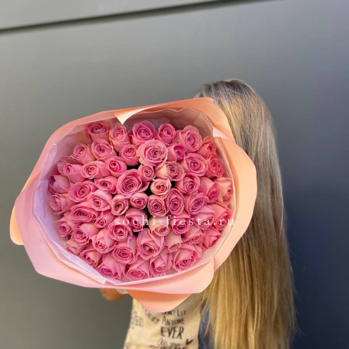 55 розовых роз в Курске
