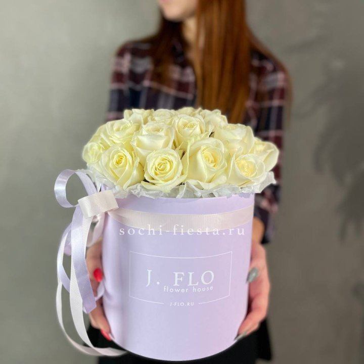 25 роз в цилиндре  в Курске