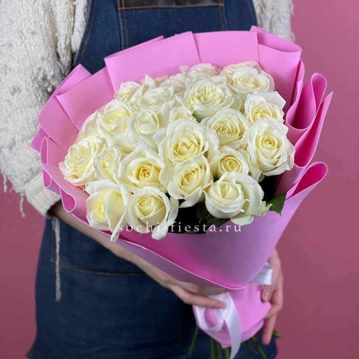 25 белых роз в Курске