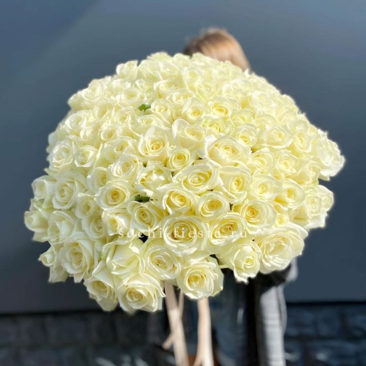 Букет  из 101 белой розы  в Курске