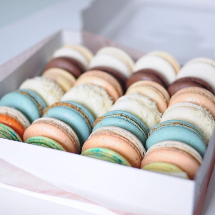 Коробка макаронс 25 шт. в Курске