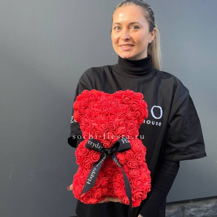 Медведь из роз красный в Курске