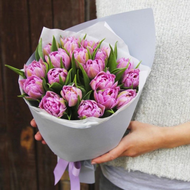 Букет пионовидных тюльпанов в Курске