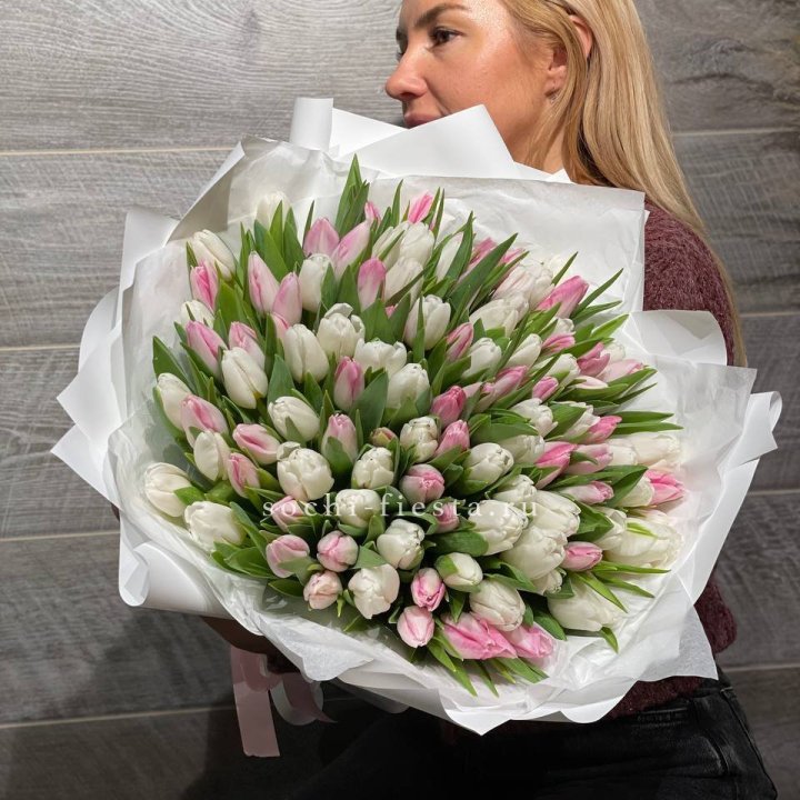 101 тюльпан нежный микс в Курске