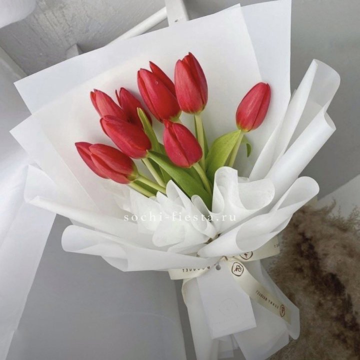 Букет красных тюльпанов в Курске