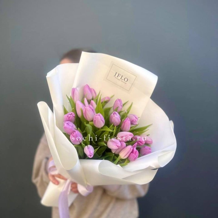 25 сиреневых тюльпанов в Курске