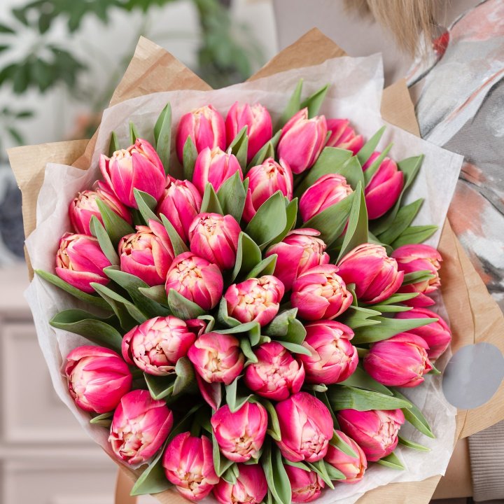 Букет пионовидных тюльпанов в Курске